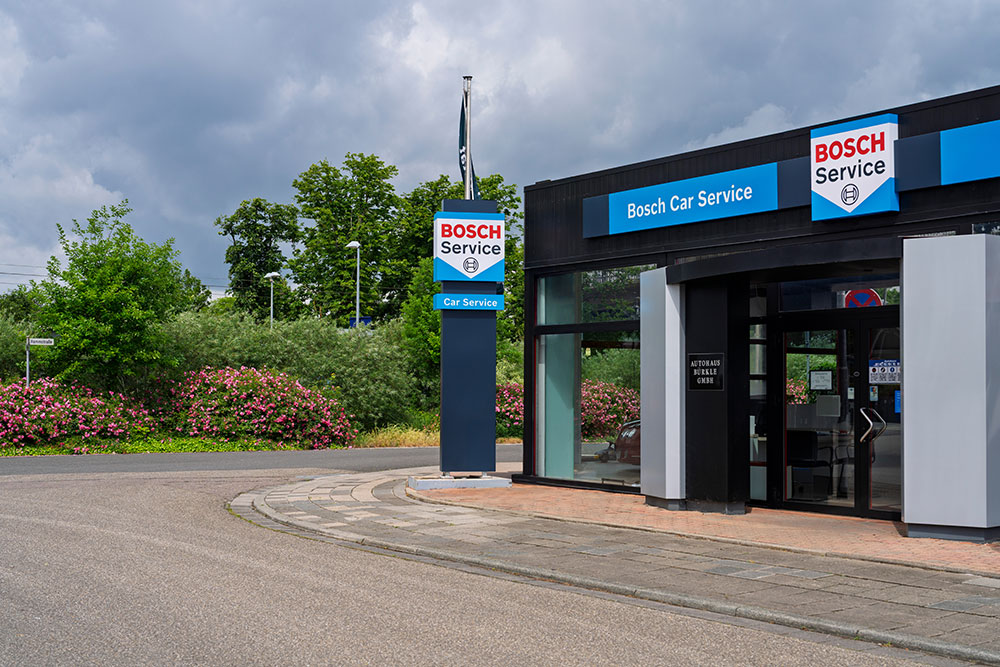 Bosch Car Service entrance at Autohaus Bürkle in Frankenthal.